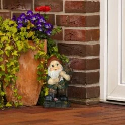 Relaxdays Gnomo Da Giardino Con Fagotto A Forma Di Ghianda, Resistente A Gelo & Intemperie, Giardino & Aiuole, Colorato -Giardino di Lusso 15015257 3