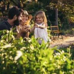 Relaxdays Sedia Da Giardino, Braccioli, Resistente, Bassa, Design Vintage, Legno & Ghisa, 73x62x 52,5 Cm, Naturale/nero -Giardino di Lusso 22623708 3