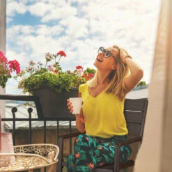 Relaxdays Set Di 2 Sedie Da Giardino, Effetto Legno, Resistenti Alle Intemperie, In Plastica E Metallo, Stabili, Marrone -Giardino di Lusso 51976418 3