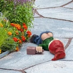 GroupM Divertente Gnomo Da Giardino Ubriaco Verde Medio 15 Cm Artigianato In Resina Per Interni Ed Esterni -Giardino di Lusso 69489847 3