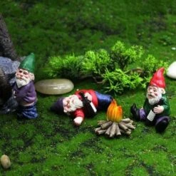 Interessanti Statue Di Gnomi Da Giardino Sprite All'aperto Artigianato In Resina 4 Pezzi Decorazioni Per Prato In Miniatura Da Giardino Delle Fate (BX4)