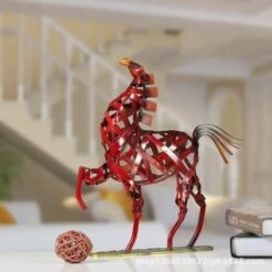 Cavallo Intrecciato Scultura In Metallo Fatto A Mano Decorazione In Ferro Battuto Casa Soggiorno Statua Design Moderno Industriale Regalo Per La Casa Souvenir Soggiorno Decorazione Articoli Per La Cas -Giardino di Lusso 95467183 3