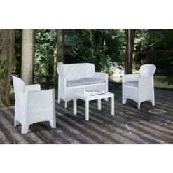 Dmora Set Salotto Da Esterno Ostuni, Set Da Giardino Con 2 Poltrone, 1 Divano Ed 1 Tavolino, Salottino Effetto Rattan Con Cuscini, 100% Made In Italy, Bianco -Giardino di Lusso 96110415 5